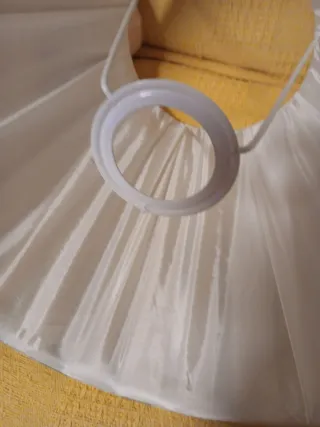 Tulipa de tela verde y crema