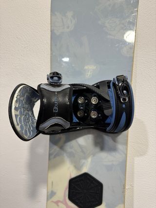 Tabla Snowboard Forum 149cm con Fijaciones Burton