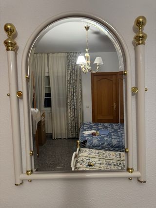 Habitación completa: 2 camas, cómoda, mesilla