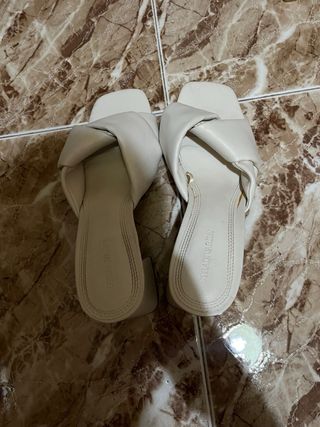 Tacones Stradivarius Beige