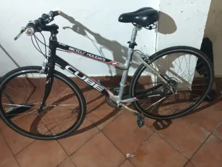 Bicicleta CUBE da strada
