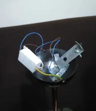 Lámpara halógena plato cristal y metal