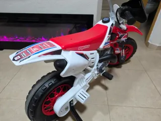 Moto de cross para niños roja y blanca