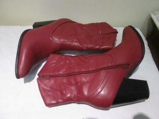 BOTINES CAMPEROS COLOR BURDEOS Nº 39/40 SHEIN