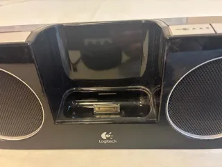 Altavoces compactos Logitech para iPod/iPhone