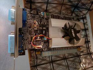 MSI N210 Tarjeta Gráfica 512MB DDR2