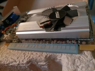 MSI N210 Tarjeta Gráfica 512MB DDR2