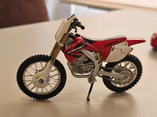 Lote de 5 Juguetes: Avión, Moto y Coches