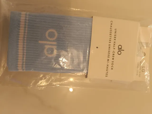Calcetines Alo Unisex Half-Crew Azul de segunda mano por 12 EUR en Murcia  en WALLAPOP