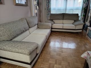 Conjunto Sofás 3+2 Beige/marrón.