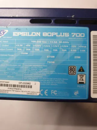 Fuente Alimentación FSP Epsilon 700W 80 Plus