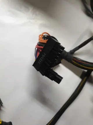 Fuente Alimentación FSP Epsilon 700W 80 Plus