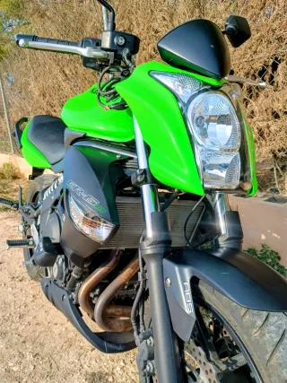 Kawasaki ER6N ABS Verde y Negra