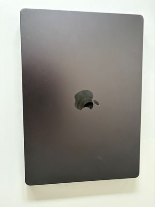 MacBook Pro M5 16GB Space Gray 2025