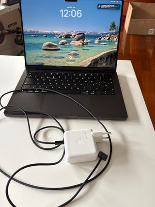 MacBook Pro M5 16GB Space Gray 2025