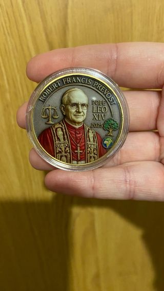 Medalla Papa Leo XIV 2025
