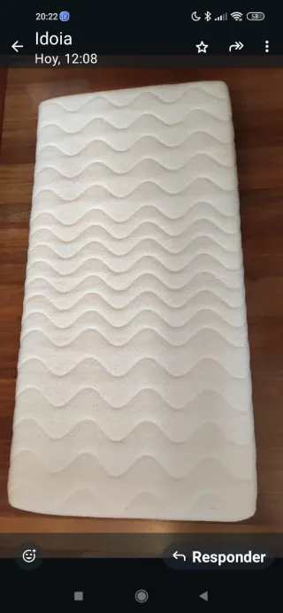 Colchón cuna y colchón  grande