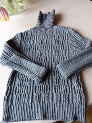 Jersey Zara gris cuello vuelto trenzado