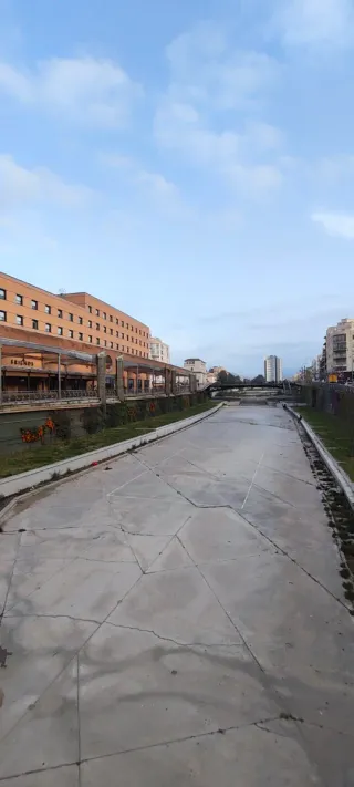 Comparto piso en centro Málaga capital.