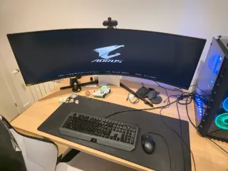 Monitor Samsung G9 Curvo