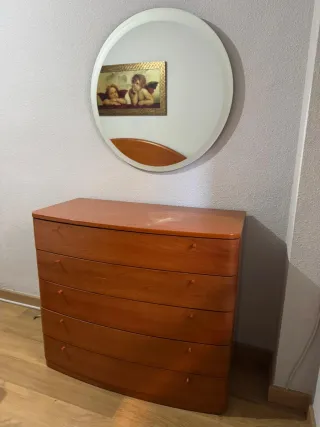 Cómoda de madera maciza