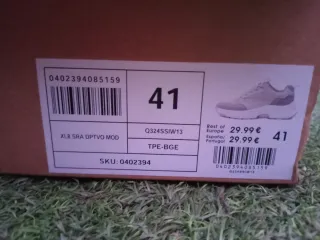 Zapatillas grises y blancas XL8