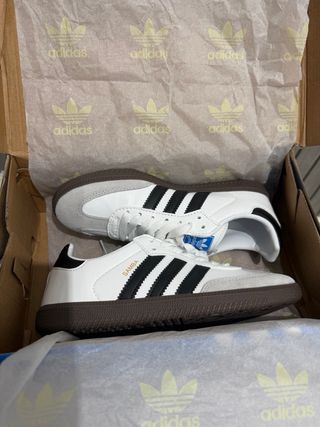Adidas Samba Blancas y Negras