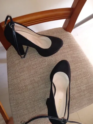 Zapato tacón negro