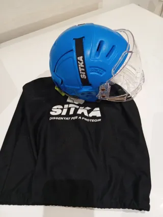 Casco de hockey Sitka azul con visor