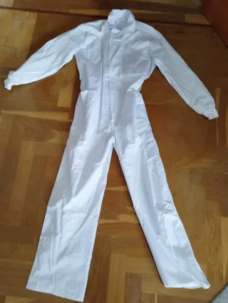 Mono de trabajo blanco