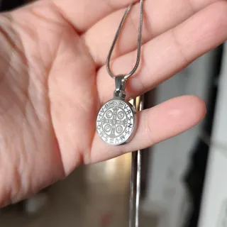 Gargantilla Cruz San Benito