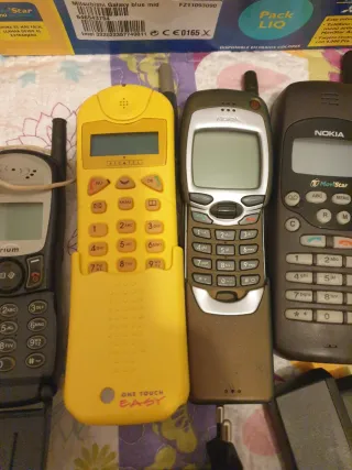 Pacchetto Telefoni Cellulari Nokia, Alcatel, Trium