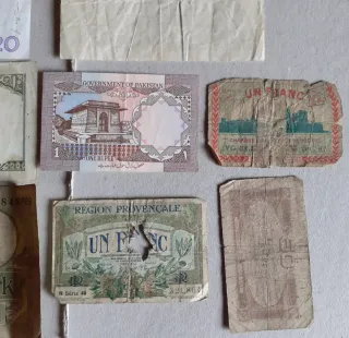 22 billet España y extranjero. Incluye 1000 ptas.