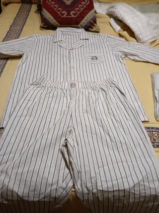 Pijama DIM Unisex Rayas Beige Talla M