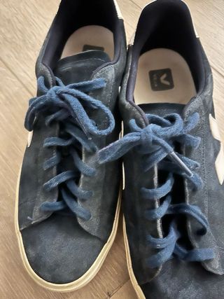 Lote de 5 zapatillas On, Veja y Converse stussy