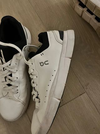 Lote de 5 zapatillas On, Veja y Converse stussy