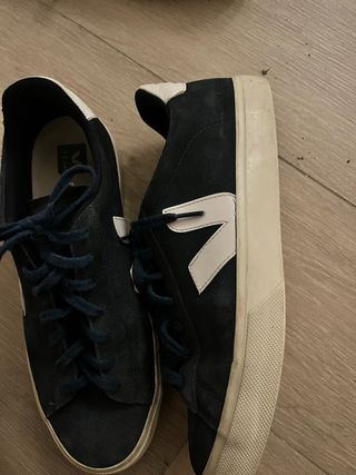 Lote de 5 zapatillas On, Veja y Converse stussy