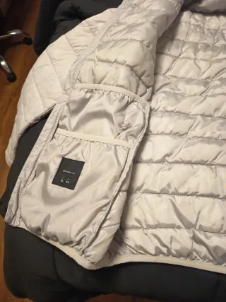 Chaqueta acolchada gris hombre