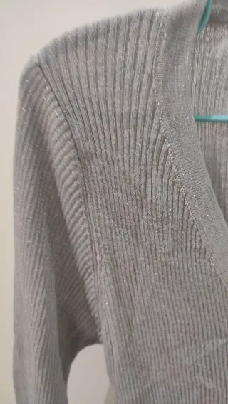 Camiseta Yeqa Metalizada Manga Larga Talla 42