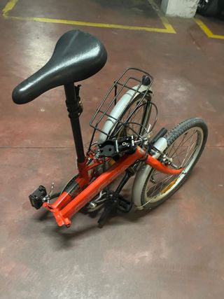 Bicicleta plegable Orbea roja