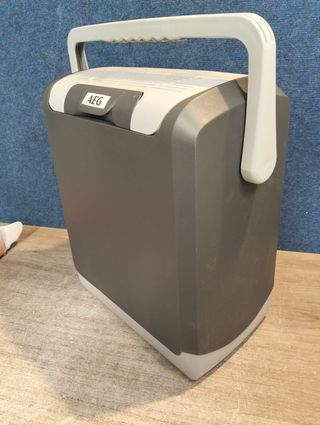 AEG Automotive KK Nevera y Calentador