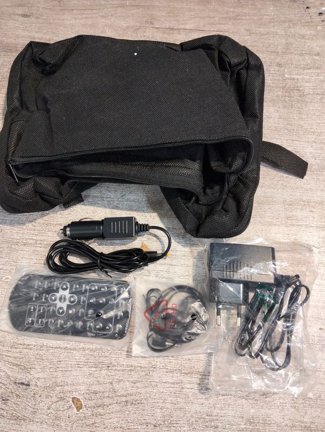 Reprodutor de DVD portátil DENVER MT-1083NB USB de 10,1 polegadas, preto
