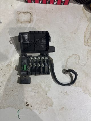 Caja Fusibles Audi A3 S3 8L