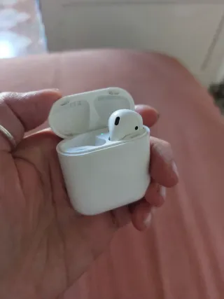 Funda AirPods Apple Blanca
