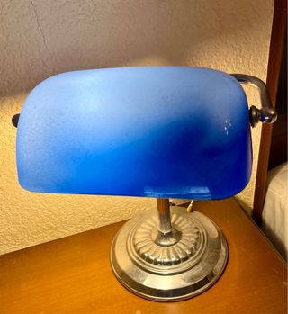Lámpara de mesa azul estilo banquero