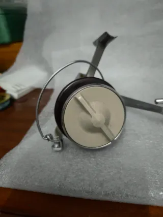 Pareja carretes pesca antiguos