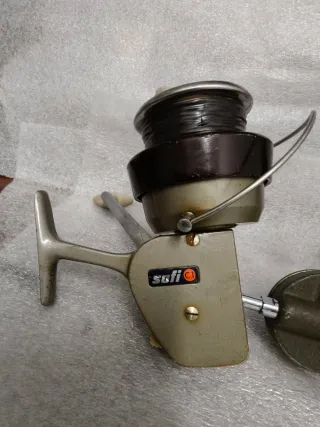 Pareja carretes pesca antiguos