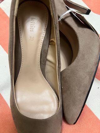 Zapatos de tacón Lefties beig