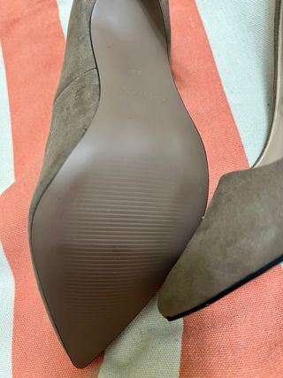 Zapatos de tacón Lefties beig