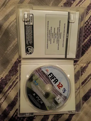 4 Juegos PS3: FIFA 09, 10, 12 y MW3